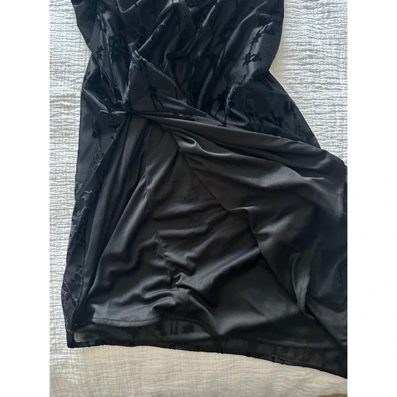 Hutch Black Floral Burnout Velvet One Shoulder Ruched Midi Dress M - Picture 9 of 11